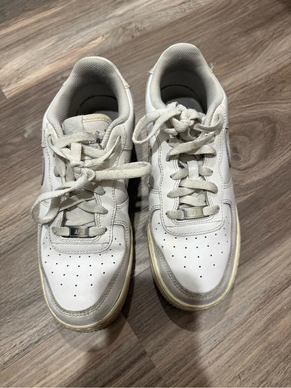AF1 Women White Athletic Sneakers - Classic Low-Top